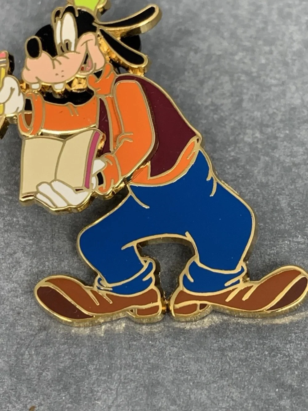 Goofy Disney Pin Mickey's Super Star Trading Team Moving Arm LE 2500
